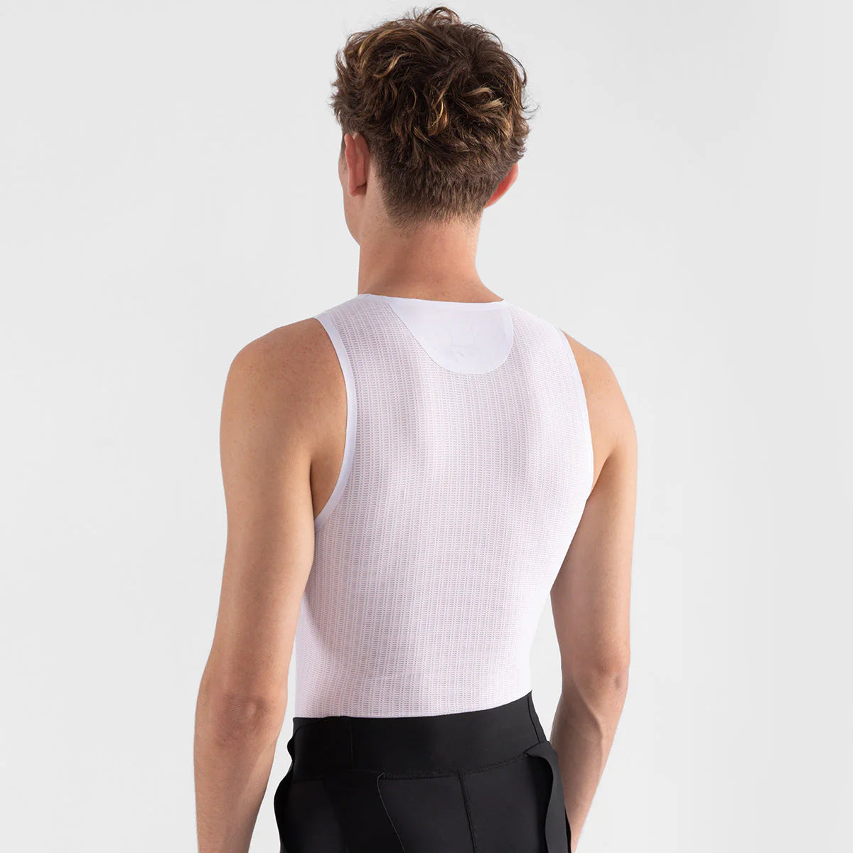 All-Around Lightweight Singlet Base Layer